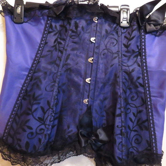 Purple Lace Corset - Picture 3 of 5